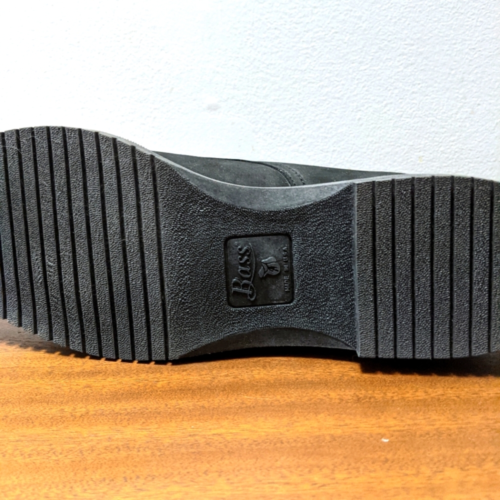 NWT Bass Black Suede Stockton Oxfords.  Made in the USA.  Size 11M. - Picture 3 of 8